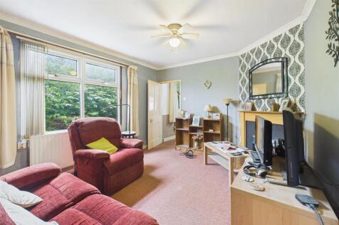 26 Beach Avenue, Severn Beach, Bristol BS35 4PB | 