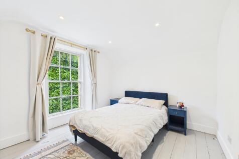 CAM03481G0-PR0110-STILL011