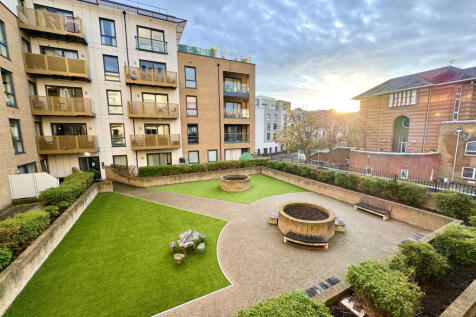 1 bed flat to rent Dunn Side, Marconi Evolution, 