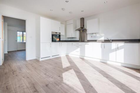 2 Ravensmoor Road, Werrington, ST9 photo 3
