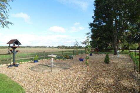 Back Garden and Countryside Views