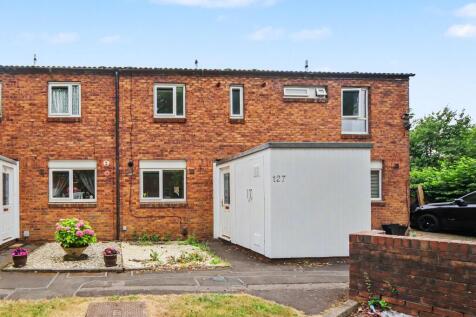 127 Broadfields, Astley ViIlage, Chorley, Lancashire, PR7 1XT