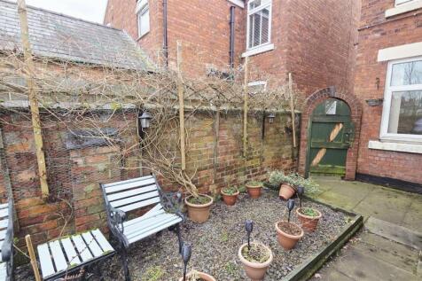 Communal Rear Garden