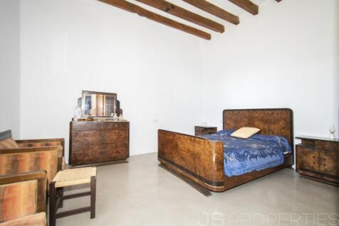 TRADITIONAL MALLORCAN POSSESSION WITH INCREDIBLE VIEWS