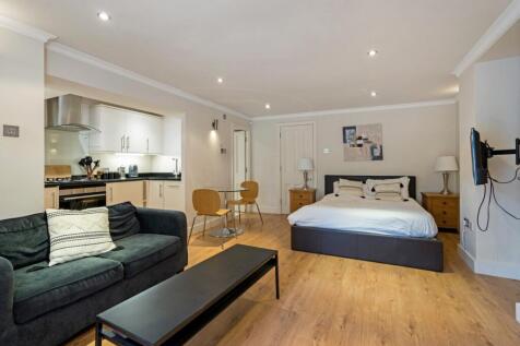 6 bed, 6 bath Terraced in Bristol - Photo 15