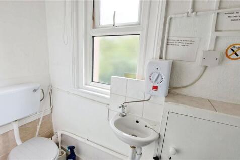 Shared Showerroom/Wc