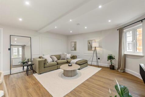 4HighamRd-ShowFlatWeb06.jpg