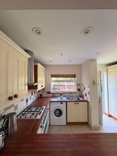 Oakwood Lane, Barnton, CW8 photo 4