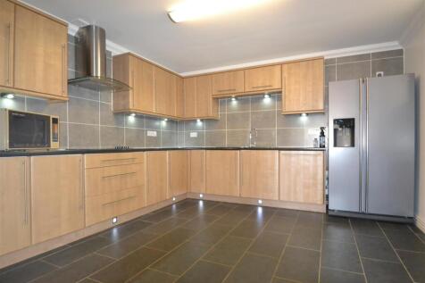 Thornfield Mews, Heol Eglwys, Pen Y Fai, Bridgend, CF31 4LY photo 4