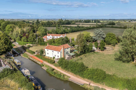 1334511-11-689f3b...