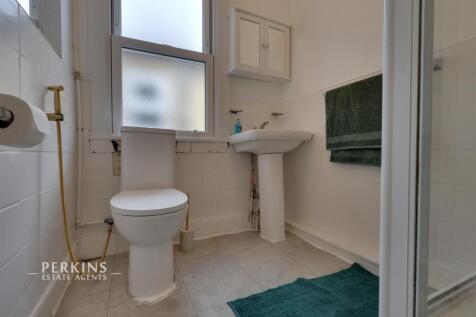 Bathroom.jpg