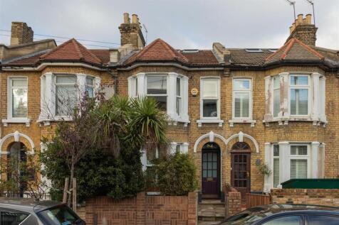 Albert Square, E15