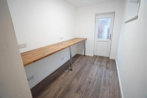 Carlton Grove, Horwich, Bolton photo 5