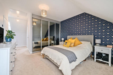 1345388-4-68b04bb...