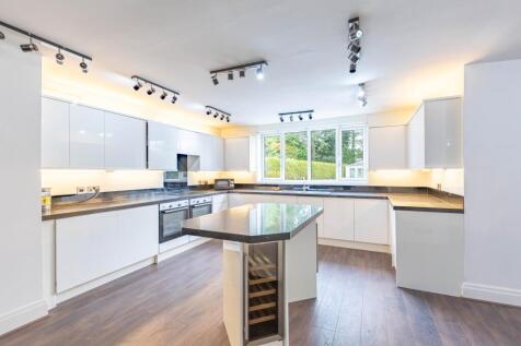 Rand House, Foxhill Crescent, Weetwood, Leeds, LS16 photo 3