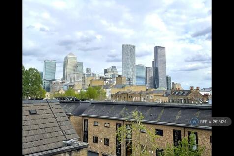 Walk To Canary Wharf