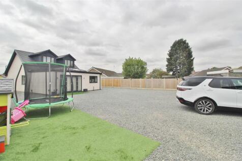 REAR GARDEN -