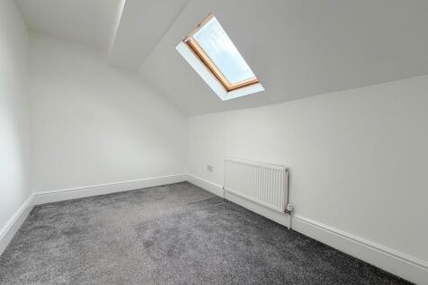 Cross Green Crescent, Leeds, LS9 photo 4
