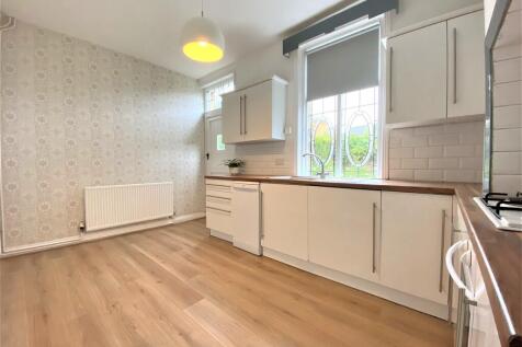 High Street, Farsley photo 5
