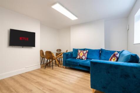 12 Holberry Close, Sheffield photo 2