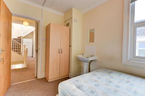 28a Crescent Road Bedroom 2