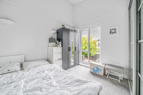 1297166-1-684aa22...