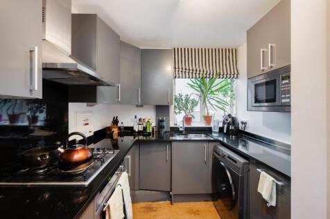 Flat 35, 6 Porchester Terrace Hi-5.jpg