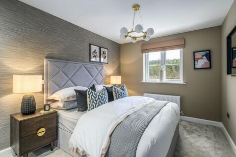Bedroom in 4 bedroom home
