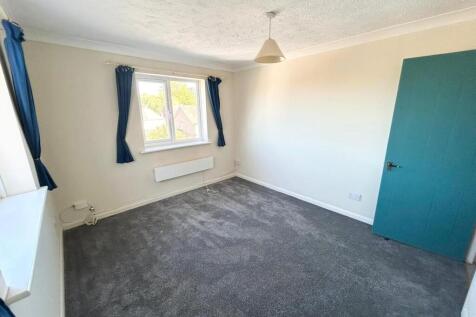 Garden Close,ANDOVER TOWN photo 4