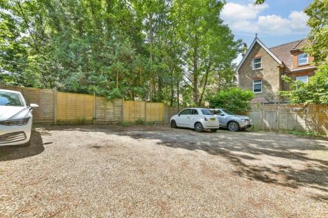 Driveway/Parking