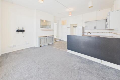 Open plan kitchen / living room