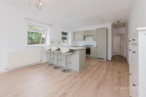 Lounge / Kitchen