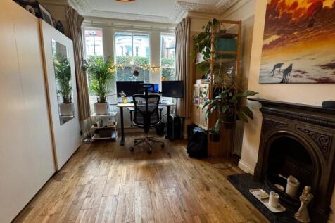 WhatsApp Image 2025-12-18 at 16.43.45 (3).jpeg