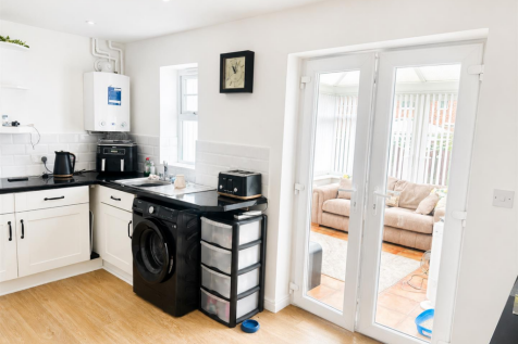 Fitted Kitchen: