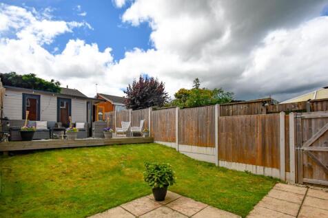 24 Brookside Close-18.jpg