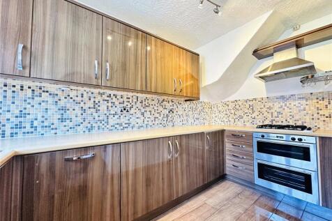Adwick Place, Leeds, West Yorkshire photo 3