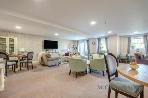 8704110-interior22.jpg