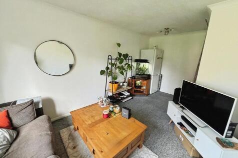 Hillborne Gardens  photo 3