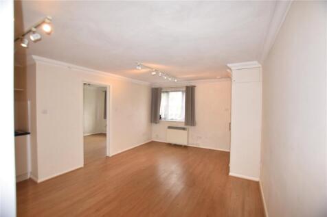 Swan Way, Church Crookham, Fleet, Hampshire, GU51 photo 3