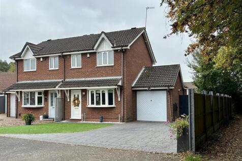 Bramble Close Cradley Heath 1.jpg