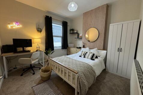 Dale Road - exc. bills, Selly Oak, West Midlands, B29 photo 2