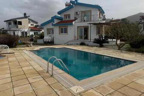 Front Line Sea View Traditional 3 Bedroom Villa with Private Swimming Pool, Fully Furnished, Title Deeds in Owners name and VAT paid Image 87 1