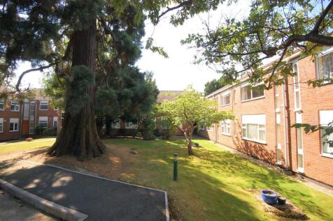 Burhill Grove, Pinner photo 4