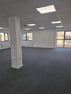 Office to rent Image 5