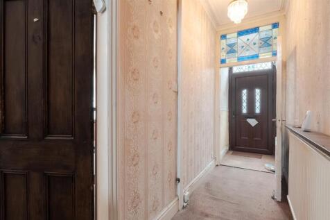 2A Crossley Street (1 of 20).jpg