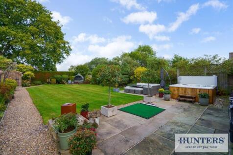 98335_62-Westgate-Guiseley  (25) - Copy_low.jpg