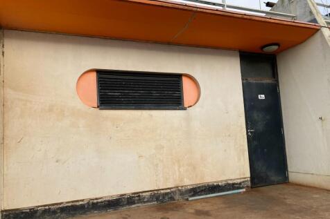 Commercial Property to rent Image 5