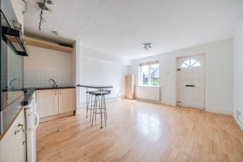 Lounge and kitchen
