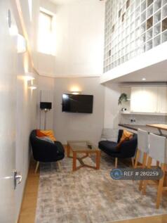 Galleried Lounge