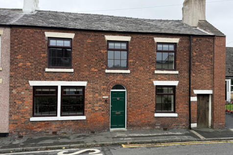Four bedroom, end terrace